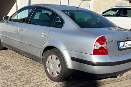 VW Passat 140.000 km 3.000 &euro; Jüchen 41363