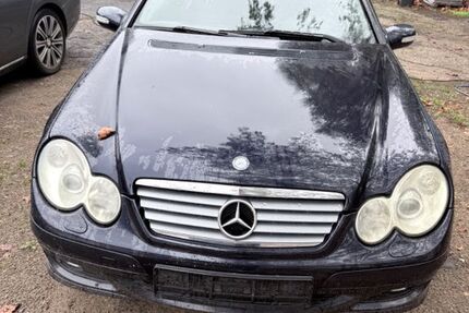 Mercedes-Benz CL 180 238.490 km 3.000 &euro; Duisburg 47166