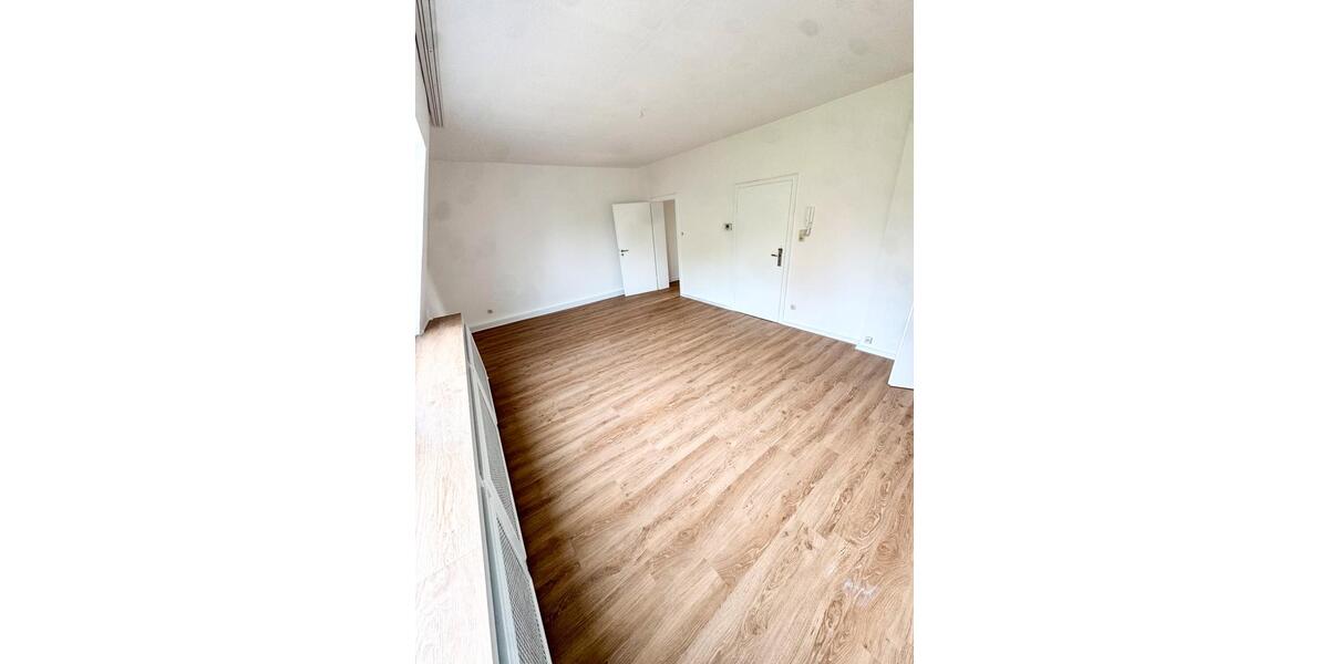 Dachgeschoßwohnung Mönchengladbach West - 2 Zimmer, 65 m&sup2;, 920&euro; | Angebot:27544606