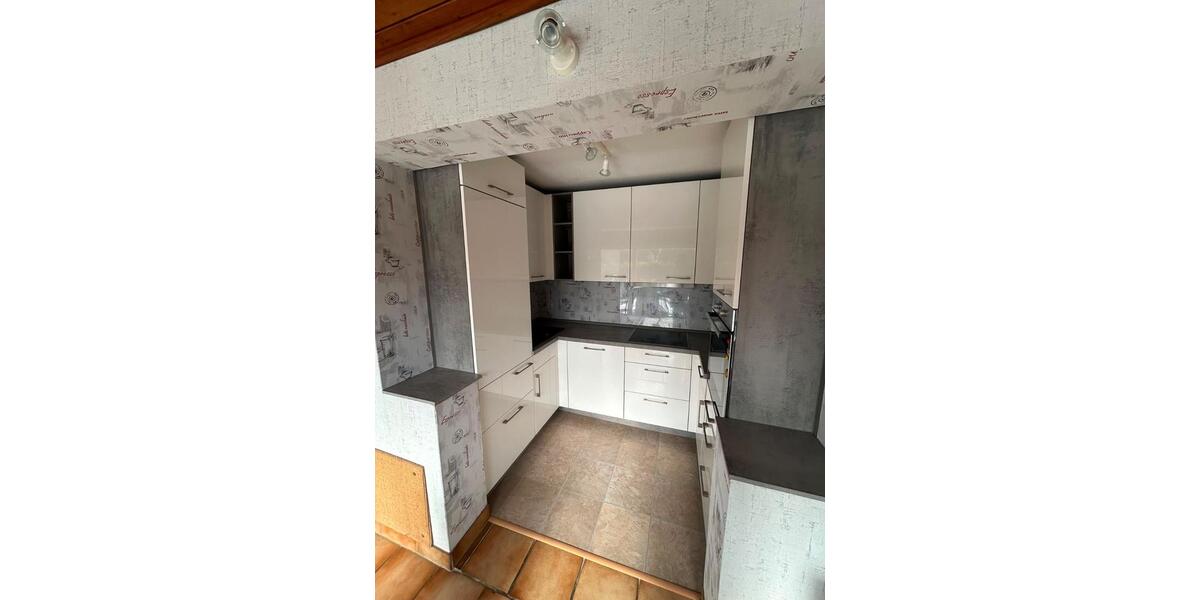 Maisonettenwohnung Duisburg Huckingen - 6 Zimmer, 164 m&sup2;, 1.500&euro; | Angebot:27555683