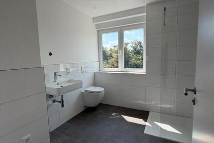 Wohnung Duisburg Rheinhausen - 3 Zimmer, 136 m&sup2;, 1.190&euro; | Angebot:27553924