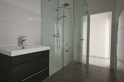 Wohnung Velbert Nordstadt - 2 Zimmer, 65 m&sup2;, 500&euro; | Angebot:21379384