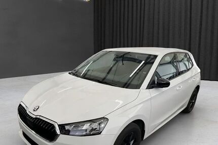Skoda Fabia 21.195 km 15.950 &euro; Neuss 41460