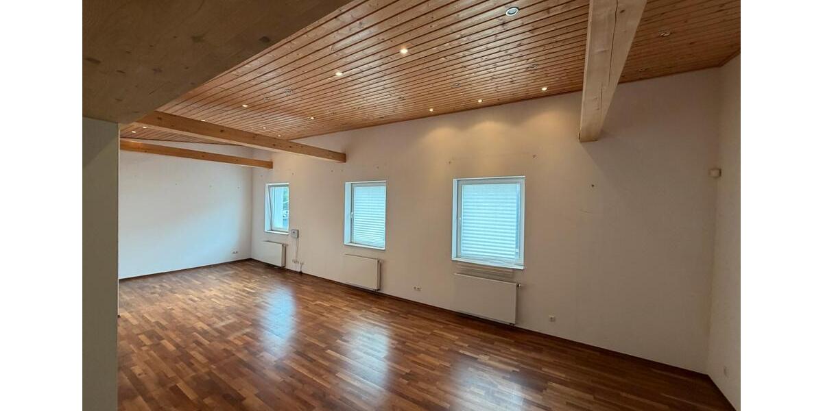 Etagenwohnung Duisburg Ruhrort - 2.5 Zimmer, 75 m&sup2;, 890&euro; | Angebot:27553888