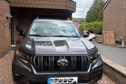 Toyota Land Cruiser 48.000 km 64.900 &euro; Mönchengladbach 41189