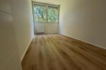 Erdgeschoßwohnung Dormagen - 4 Zimmer, 80 m&sup2;, 245.000&euro; | Angebot:27499353