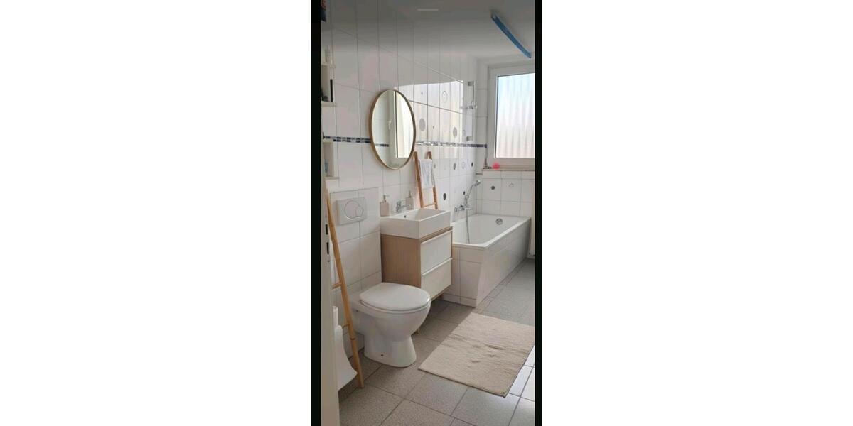 Etagenwohnung Duisburg Duisburg-Mitte - 2.5 Zimmer, 65 m&sup2;, 815&euro; | Angebot:27570505