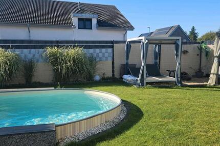 Wohnung Jüchen - 3 Zimmer, 90 m&sup2;, 1.600&euro; | Angebot:27553895