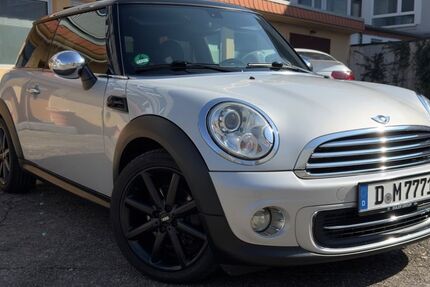 Mini Cooper 170.600 km 7.300 &euro; Düsseldorf 40225