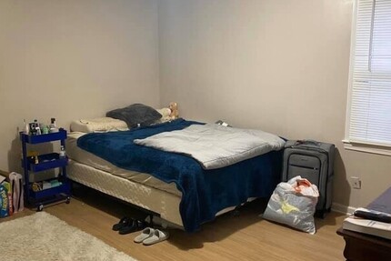 Helles, möbliertes WG-Zimmer – zentrale Lage - Wohnung Düsseldorf Friedrichstadt | Angebot:27512881