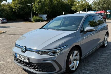 VW Golf 82.000 km 18.900 &euro; Düsseldorf 40472