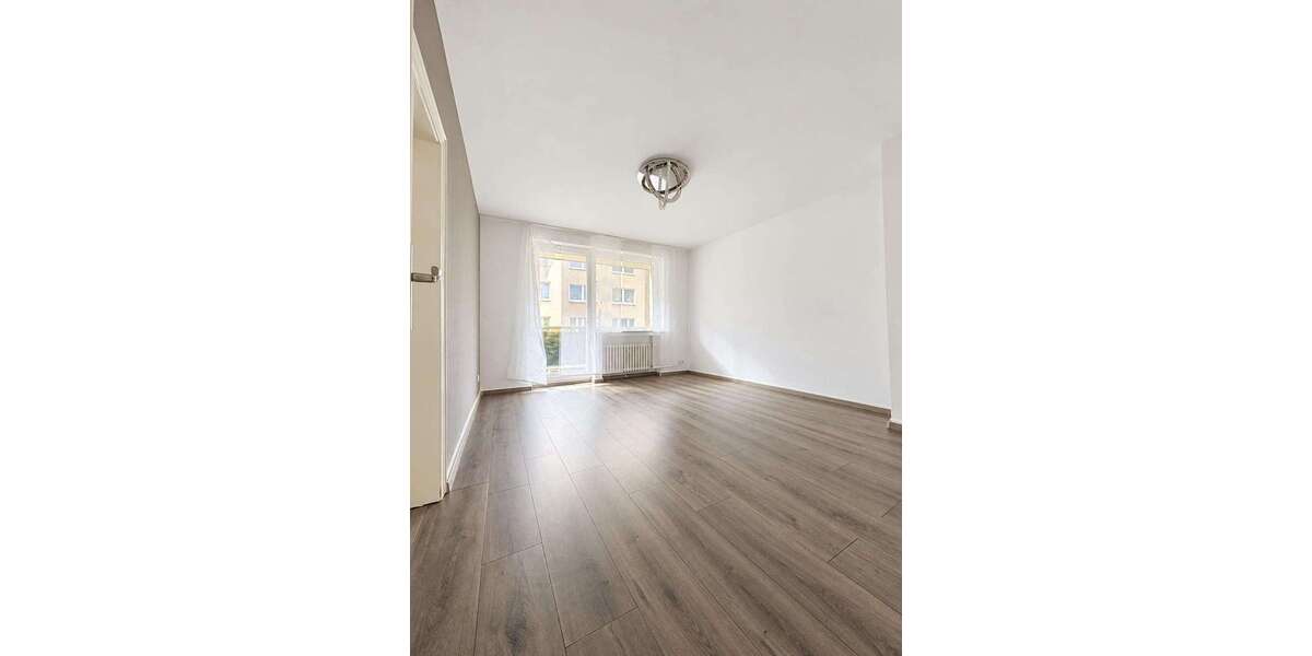 Etagenwohnung Krefeld Cracau - 3 Zimmer, 80 m&sup2;, 650&euro; | Angebot:27516871