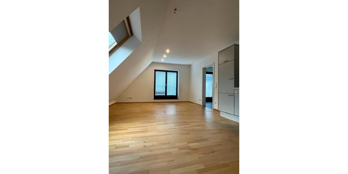 Dachgeschoßwohnung Korschenbroich - 1 Zimmer, 61 m&sup2;, 850&euro; | Angebot:27567554