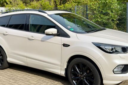 Ford Kuga 105.000 km 13.150 &euro; Kaarst 41564
