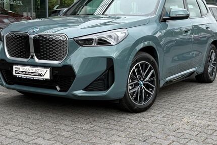 BMW iX1 15.390 km 51.330 &euro; Mülheim 45472