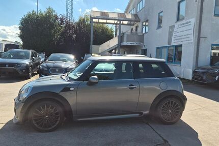 Mini ONE 200.021 km 2.250 &euro; Hilden 40721