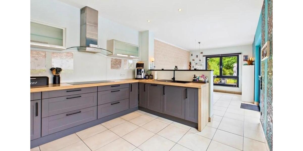 Doppelhaushälfte Krefeld Bockum - 6 Zimmer, 145 m&sup2;, 695.000&euro; | Angebot:27438345