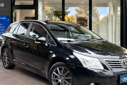 Toyota Avensis 175.619 km 7.900 &euro; Düsseldorf 40599