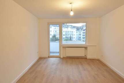 Wohnung Düsseldorf Derendorf - 2 Zimmer, 65 m&sup2;, 1.100&euro; | Angebot:26943147