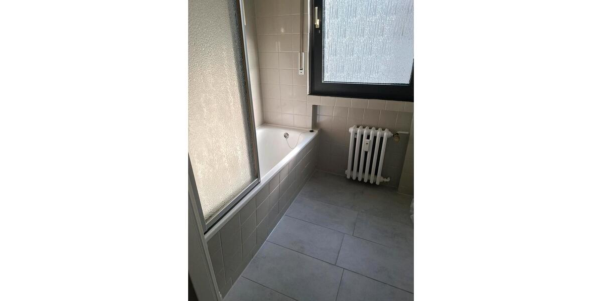Etagenwohnung Mülheim an der Ruhr Broich - 1 Zimmer, 35 m&sup2;, 510&euro; | Angebot:27564935