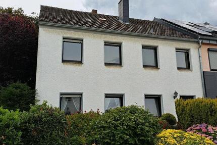Haus Jüchen - 5 Zimmer, 141 m&sup2;, 369.000&euro; | Angebot:27436324