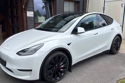 Tesla Model Y 192.700 km 26.999 &euro; Solingen 42655