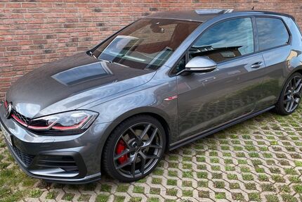 VW Golf 141.000 km 17.000 &euro; Rommerskirchen 41569