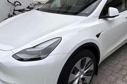 Tesla Model Y 22.000 km 34.000 &euro; Düsseldorf, Stadt 40468