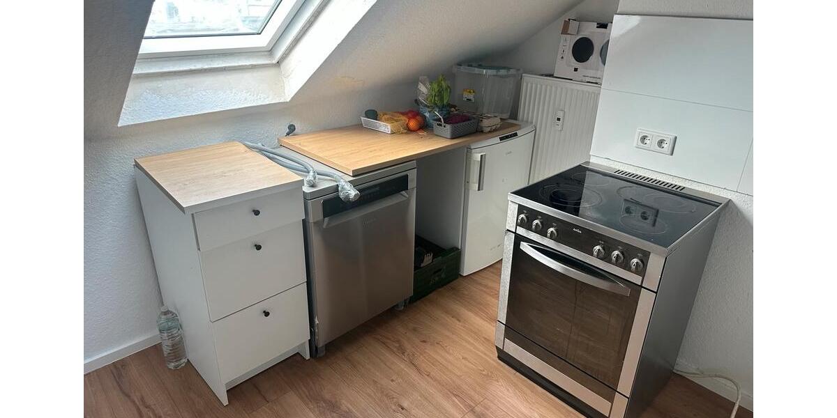 Dachgeschoßwohnung Krefeld - 2 Zimmer, 80 m&sup2;, 745&euro; | Angebot:27553891