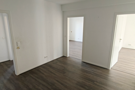 Wohnung Düsseldorf Stadtmitte - 3 Zimmer, 86 m&sup2;, 1.050&euro; | Angebot:27487279