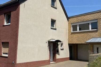 Haus Erkelenz - 8 Zimmer, 165 m&sup2;, 290.000&euro; | Angebot:26998660
