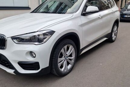BMW X1 144.000 km 17.900 &euro; Düsseldorf 40235