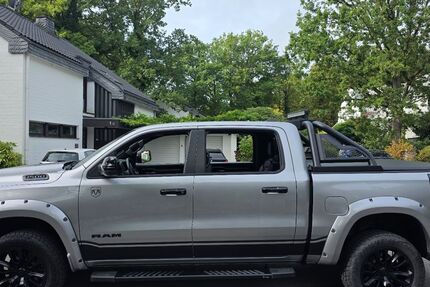 Dodge RAM 38.000 km 59.750 &euro; Mönchengladbach 41239