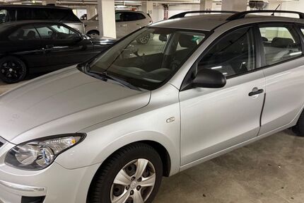 Hyundai i30 195.000 km 2.800 &euro; Pulheim 50259
