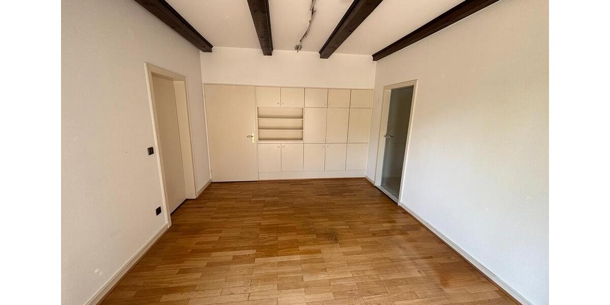Bungalow Mönchengladbach West - 6 Zimmer, 320 m&sup2;, 625.000&euro; | Angebot:27444024