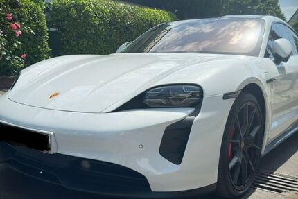 Porsche Taycan 14.884 km 86.100 &euro; Langenfeld 40764