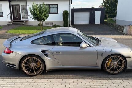 Porsche 997 66.500 km 157.500 &euro; Düsseldorf 40215