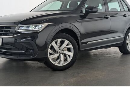 VW Tiguan 42.890 km 27.660 &euro; Düsseldorf 40599