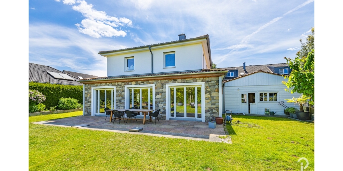 Repräsentatives Einfamilienhaus mit großem Garten. Ein sonniges Paradies mit 4-5 Zimmer für Familien - Einfamilienhaus Jüchen | Angebot:27566533