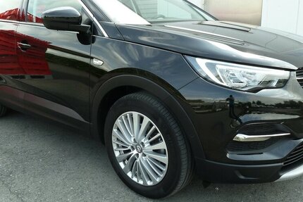 Opel Grandland X Innovation Klimaautomatik Navi Alu18´´ 110.000 km 12.900 &euro; Ratingen 40885