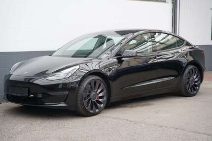 Tesla Model 3 29.642 km 31.950 &euro; Mönchengladbach 41236