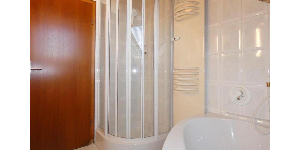 Dachgeschoßwohnung Leverkusen Bürrig - 3 Zimmer, 68 m&sup2;, 890&euro; | Angebot:27554970