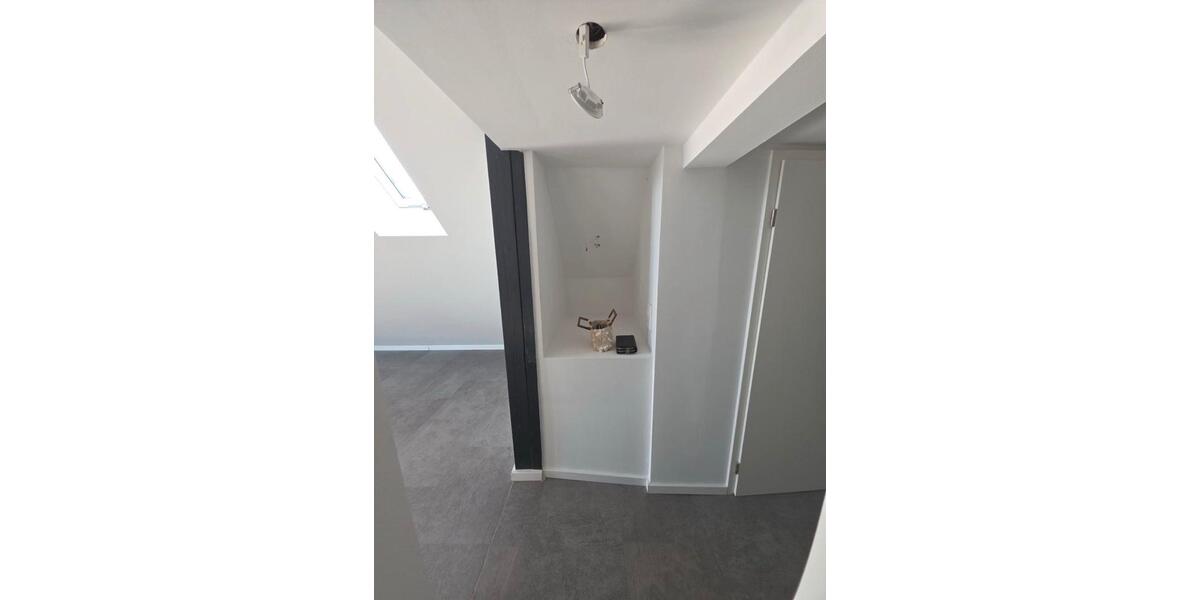 Dachgeschoßwohnung Leverkusen - 3 Zimmer, 75 m&sup2;, 1.200&euro; | Angebot:27546960