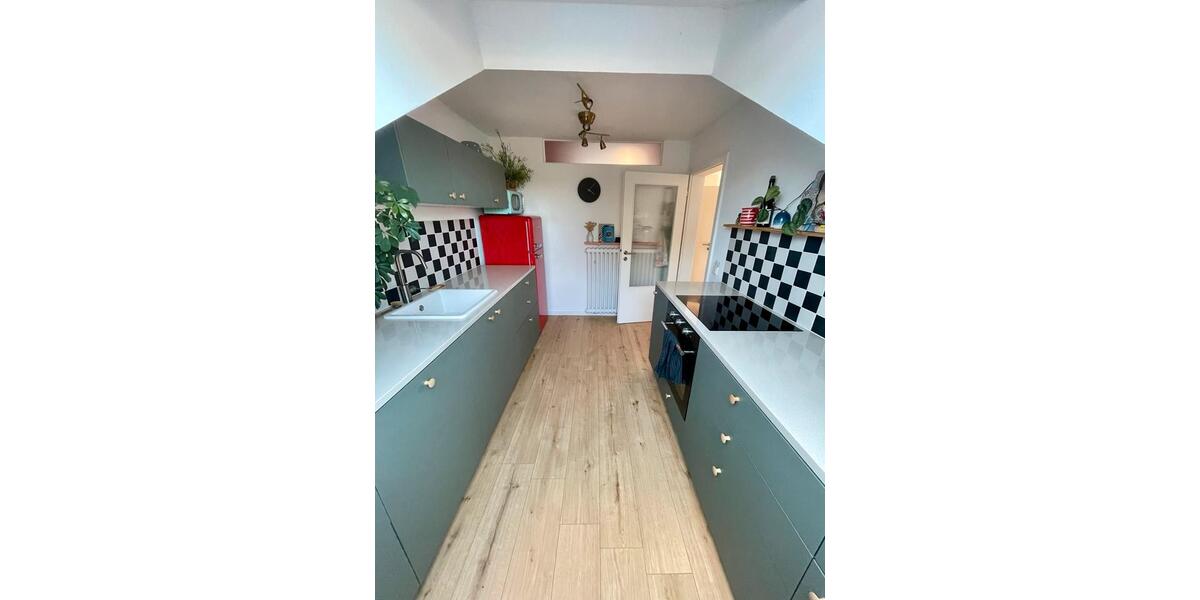 Dachgeschoßwohnung Krefeld Gellep-Stratum - 2.5 Zimmer, 60 m&sup2;, 159.000&euro; | Angebot:27499360