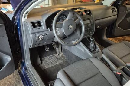 VW Golf 207.000 km 1.500 &euro; Duisburg 47138