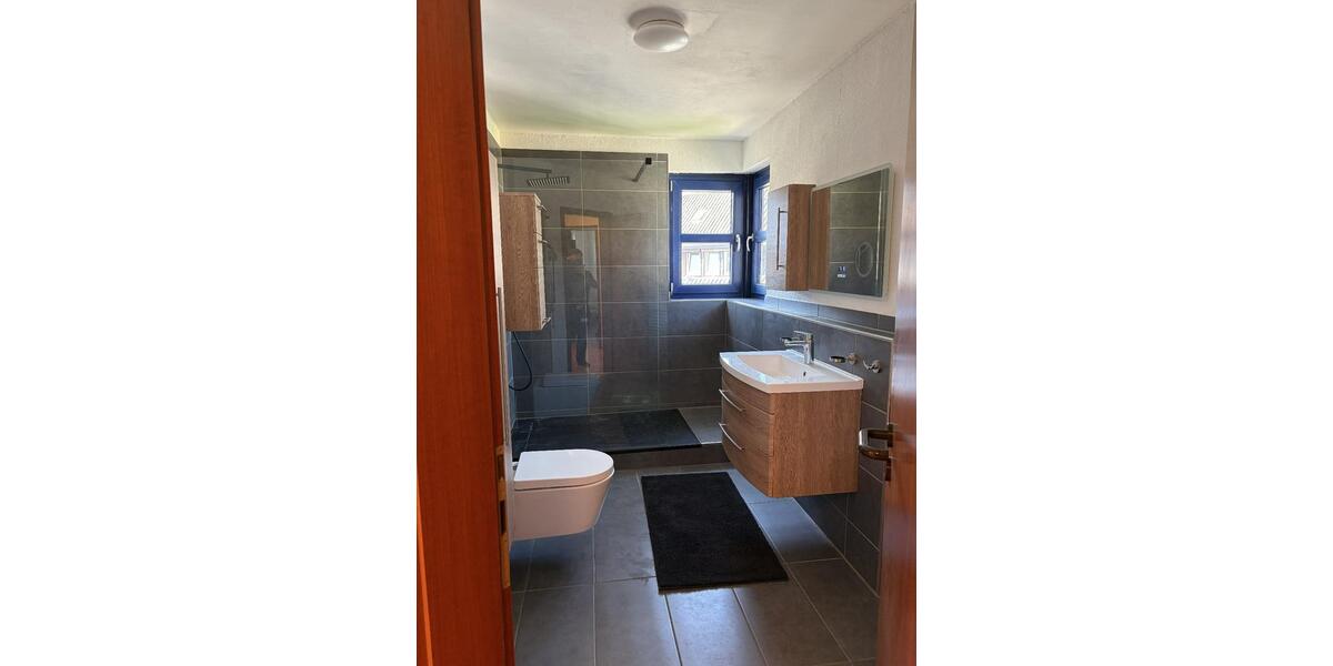 Etagenwohnung Krefeld - 2 Zimmer, 74 m&sup2;, 800&euro; | Angebot:27543382