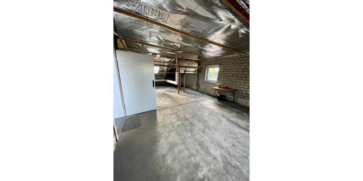 Dachgeschoßwohnung Krefeld Gellep-Stratum - 2.5 Zimmer, 60 m&sup2;, 159.000&euro; | Angebot:27499360