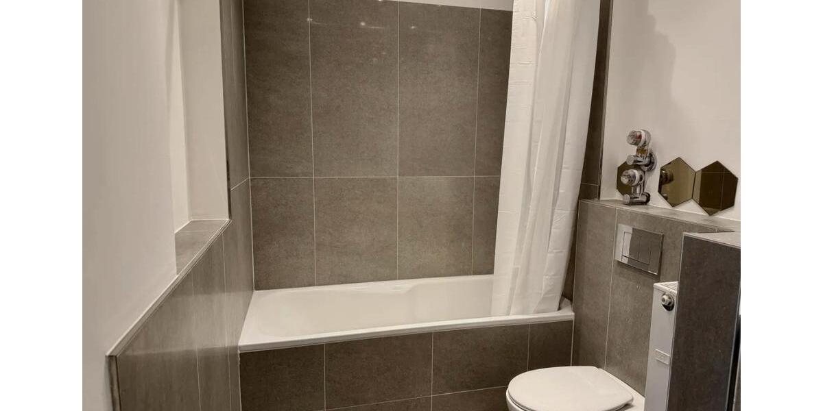 Etagenwohnung Düsseldorf Stadtbezirk 3 - 2 Zimmer, 60 m&sup2;, 1.900&euro; | Angebot:27541082