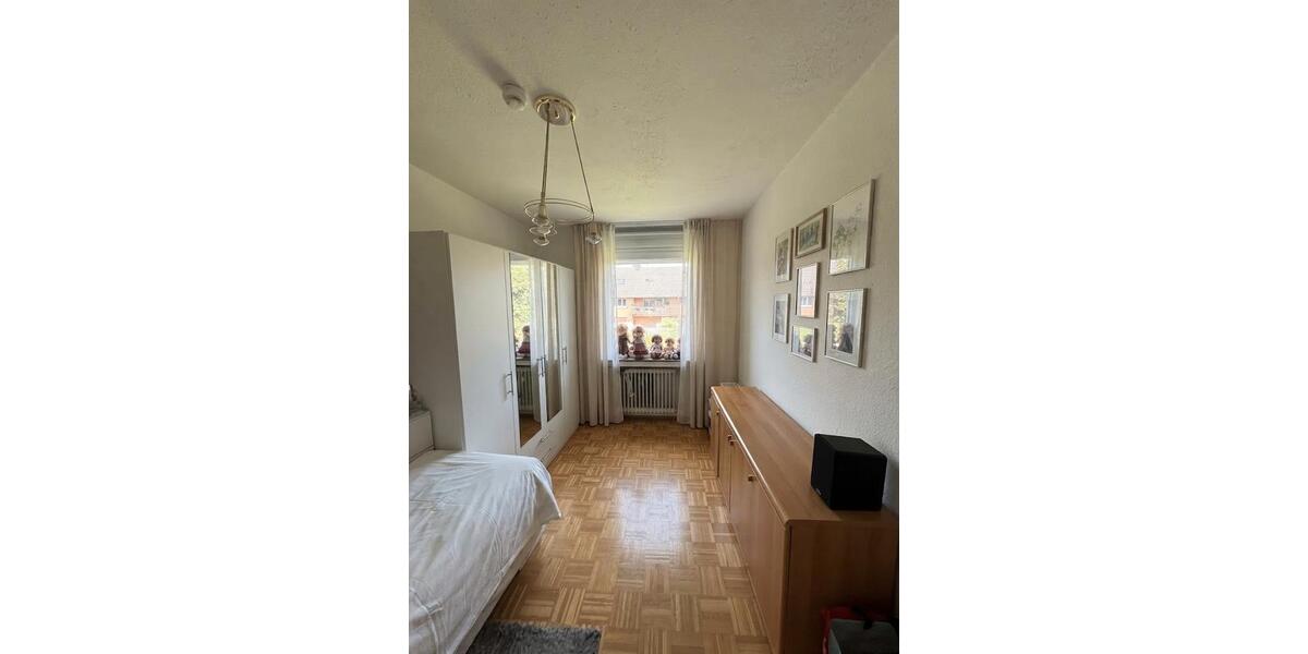 Etagenwohnung Krefeld Gellep-Stratum - 3 Zimmer, 75 m&sup2;, 1.000&euro; | Angebot:27535751