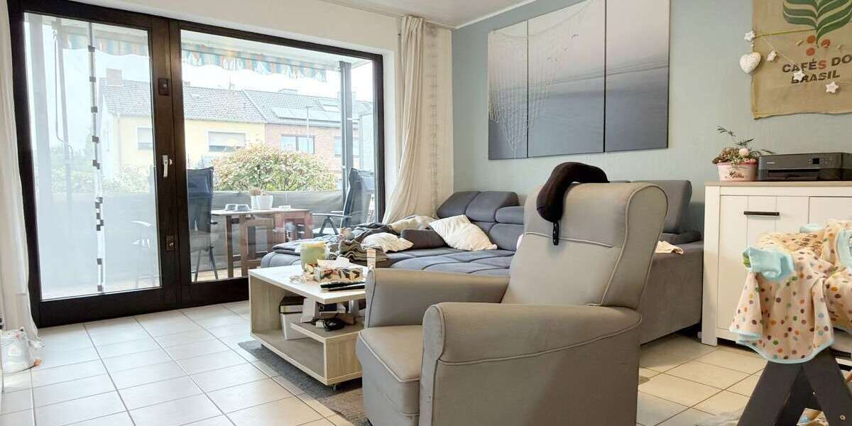 Etagenwohnung Langenfeld - 3 Zimmer, 96 m&sup2;, 1.000&euro; | Angebot:27524135
